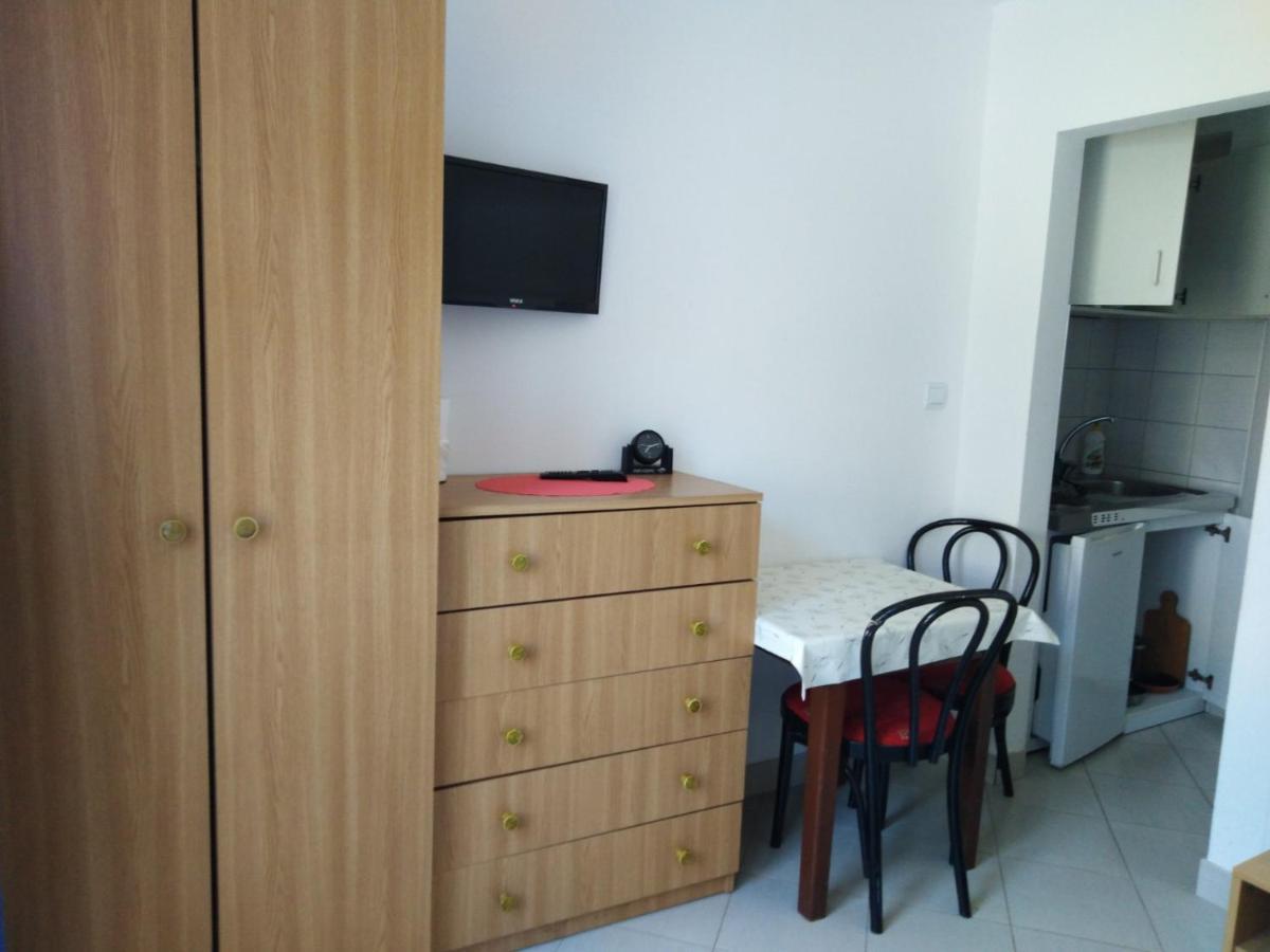 Apartments Melly Zaostrog Ruang foto