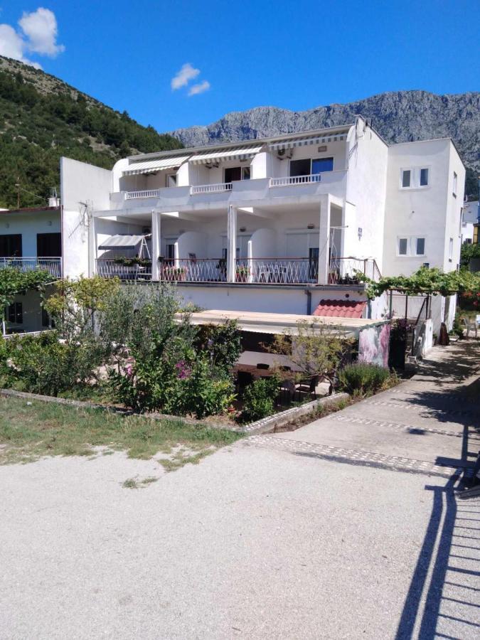 Apartments Melly Zaostrog Bagian luar foto